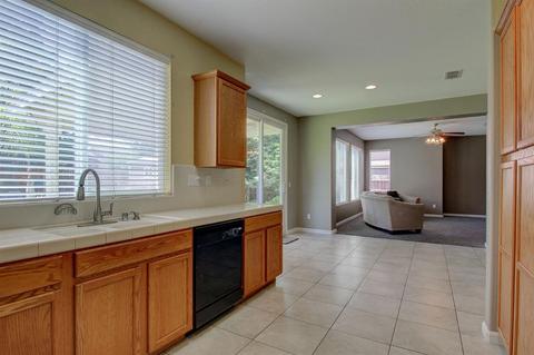 4910 Delphina Ct, Keyes, CA 95328 photo 15
