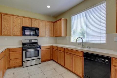 4910 Delphina Ct, Keyes, CA 95328 photo 16