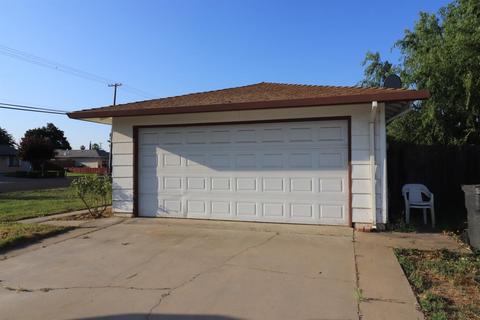 605 Church St, Modesto, CA 95357 photo 2