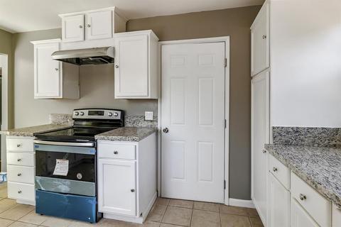 1904 Potter Ave, Modesto, CA 95350 photo 14