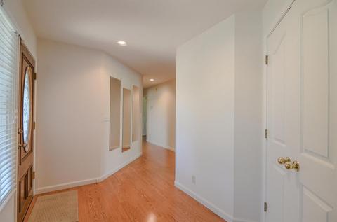 978 Creekside Pl, Manteca, CA 95336 photo 4
