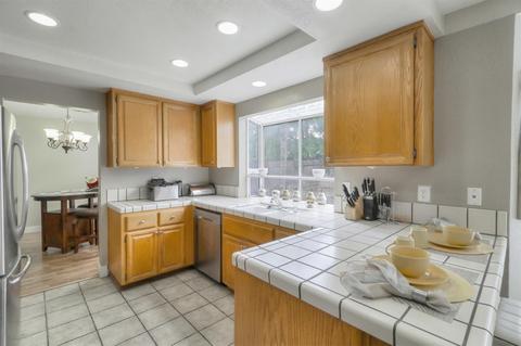 808 Larned Ln, Modesto, CA 95357 photo 9