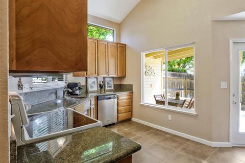 2428 Saddlehorn Ln, Modesto, CA 95355 photo 17