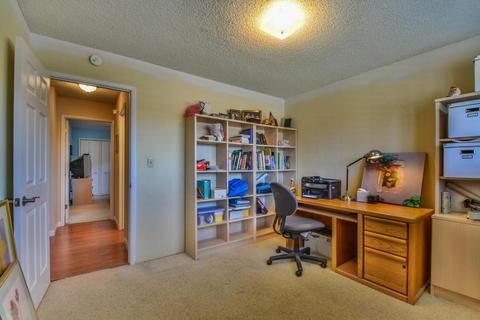 2043 Gateway Cir, Lodi, CA 95240 photo 25