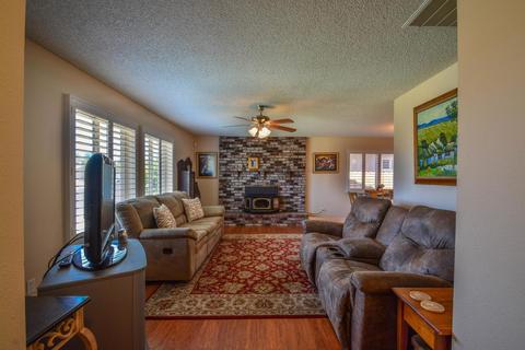 2043 Gateway Cir, Lodi, CA 95240 photo 4