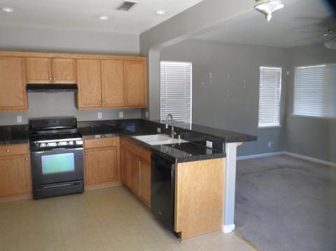 2425 Paseo Del Sol, Turlock, CA 95382 photo 6