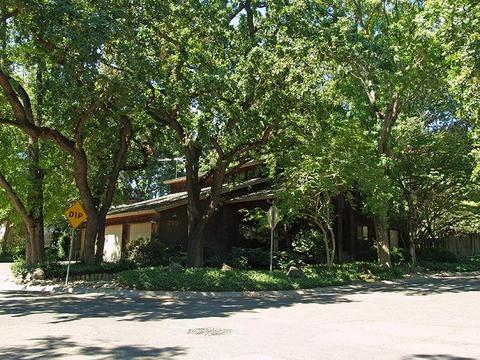 219 N Morton Blvd, Modesto, CA 95354 photo 3