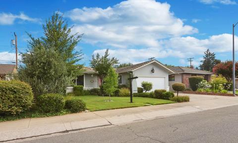 925 Tara, Lodi, CA 95240 photo 1