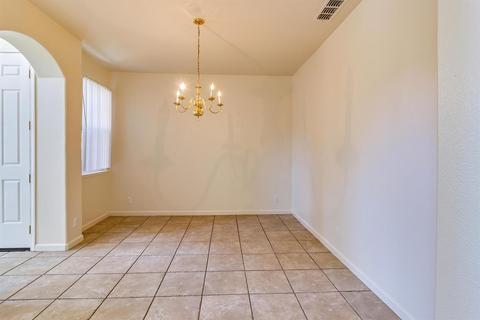 60 Faith Ln, Tracy, CA 95377 photo 8