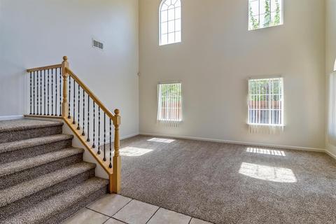 60 Faith Ln, Tracy, CA 95377 photo 4