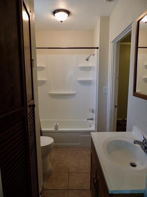 748 Nevada St, Manteca, CA 95337 photo 4