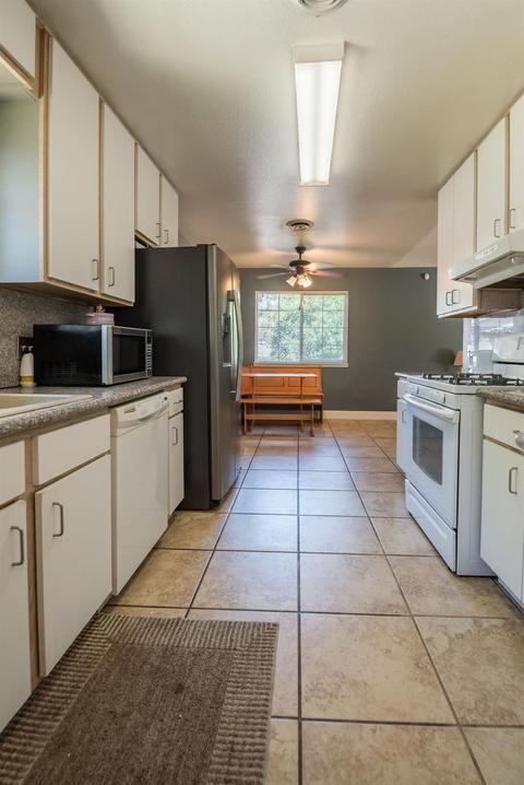 3233 Para Dr, Modesto, CA 95355 photo 9