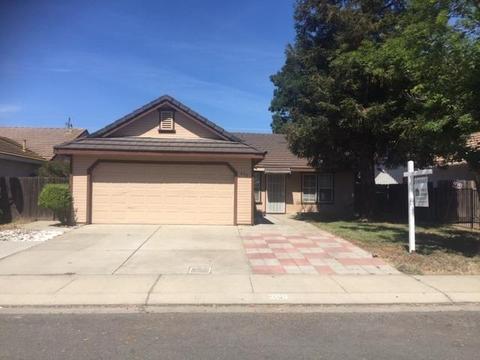 209 Melbourne Dr, Modesto, CA 95357 photo 1