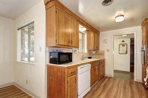 921 Douglas Ave, Davis, CA 95616 photo 8