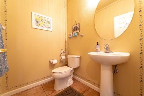3836 Lakeside Dr, Modesto, CA 95355 photo 10