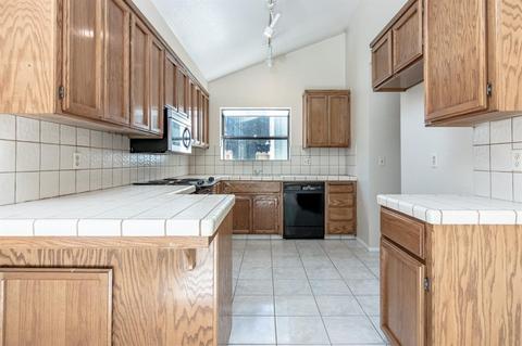 1035 Camphor St, Manteca, CA 95337 photo 4