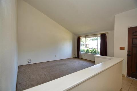 2812 Quarry Dr, Modesto, CA 95355 photo 4