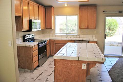 2709 Amadeus Dr, Modesto, CA 95358 photo 4