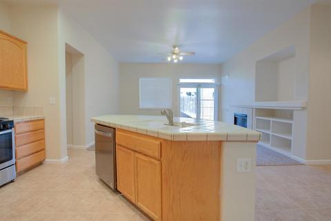 707 Pine Creek Ln, Patterson, CA 95363 photo 10
