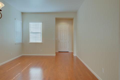 707 Pine Creek Ln, Patterson, CA 95363 photo 4
