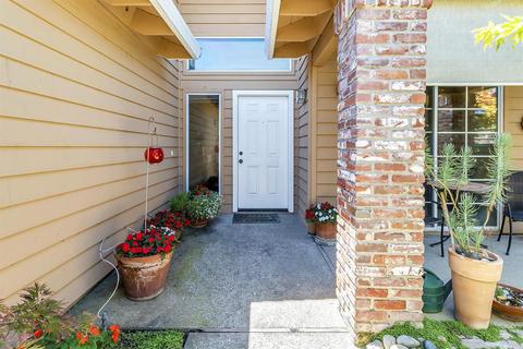 1721 Lakeshore Dr, Lodi, CA 95242 photo 4