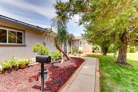 444 Sunset Dr, Galt, CA 95632 photo 2