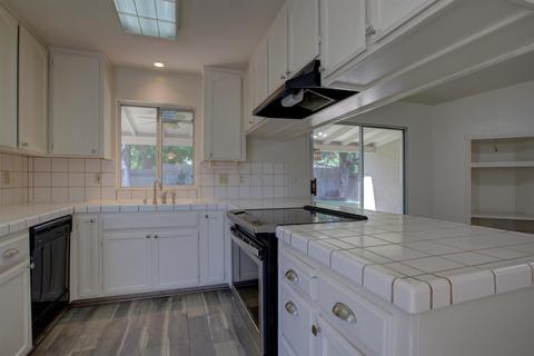 884 Cole Ave, Turlock, CA 95382 photo 15