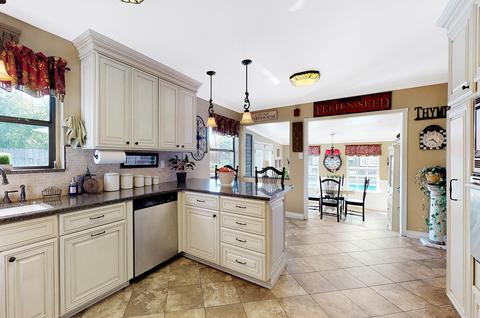 6049 Ellerslee Dr, Carmichael, CA 95608 photo 17
