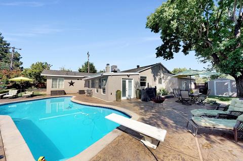 6049 Ellerslee Dr, Carmichael, CA 95608 photo 2