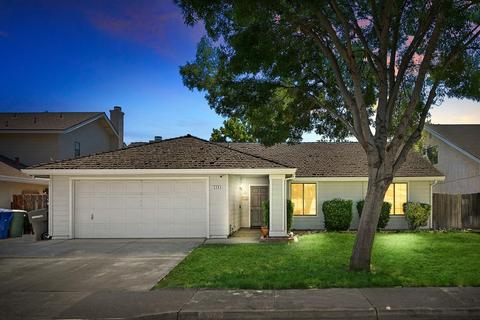 536 S 9th St, Patterson, CA 95363 photo 1