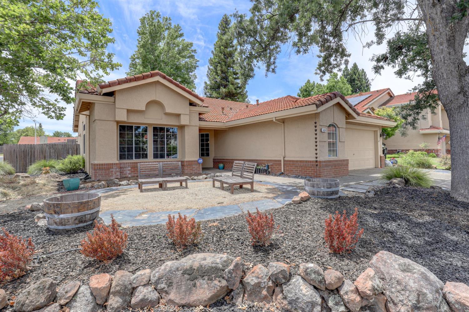 1429 Penhurst Way, Roseville, CA 95747 MLS 19046551