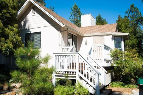11216 Hackett Ct, Grass Valley, CA 95949 photo 2