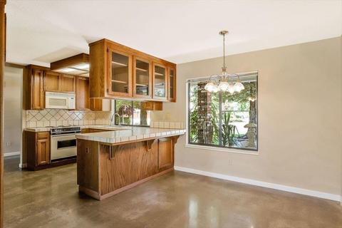 4702 N Granada Ln, Linden, CA 95236 photo 3