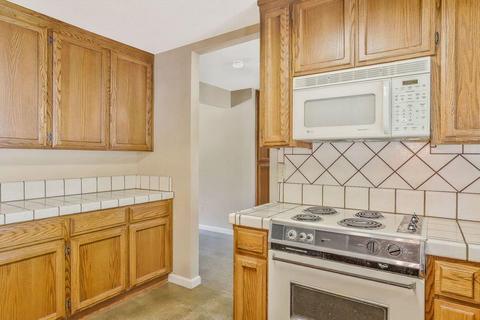 4702 N Granada Ln, Linden, CA 95236 photo 10