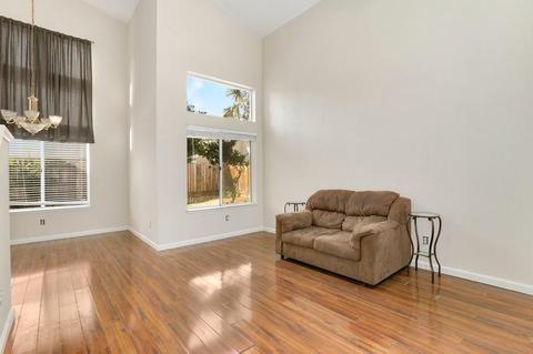 561 Leamon St, Tracy, CA 95376 photo 3