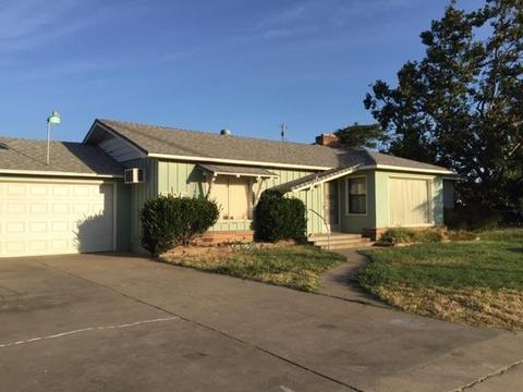 585 Springer Ln, Lodi, CA 95242 photo 2