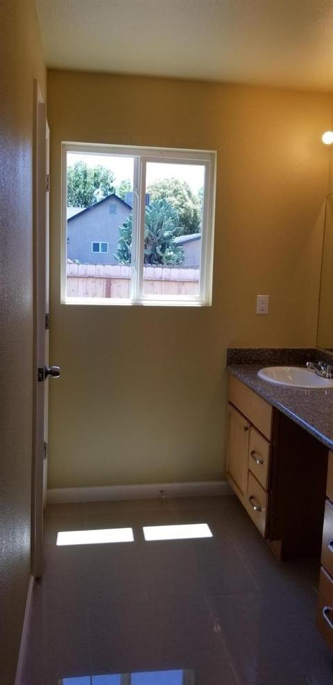 2058 E Weber, Stockton, CA 95205 photo 32