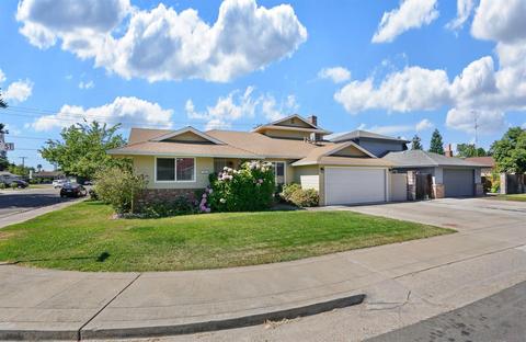 1800 Walnut St, Lodi, CA 95242 photo 3