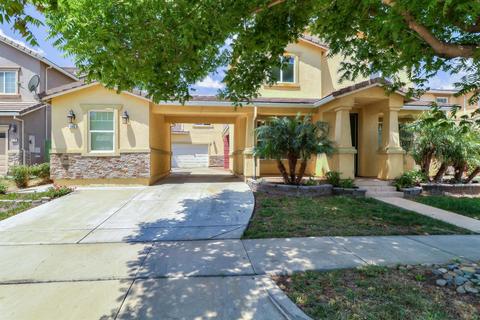 425 Creekside Dr, Patterson, CA 95363 photo 2