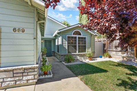 669 Carr Way, Galt, CA 95632 photo 4