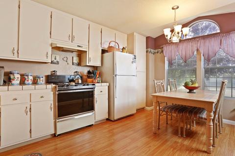 669 Carr Way, Galt, CA 95632 photo 12