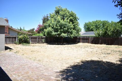 1605 Crestview Dr, Modesto, CA 95355 photo 14