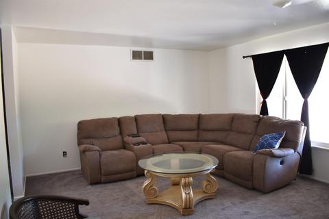 1605 Crestview Dr, Modesto, CA 95355 photo 3