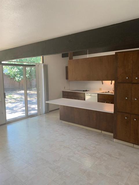 630 Villanova, Davis, CA 95616 photo 3
