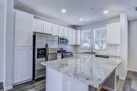 962 Courtyards Loop, Lincoln, CA 95648 photo 3