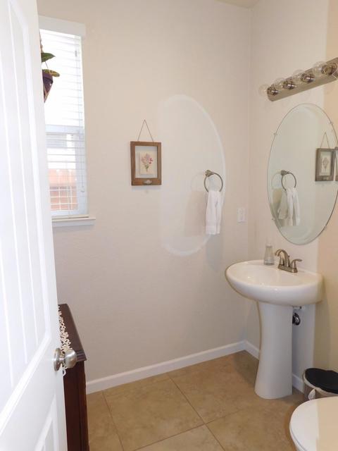 2145 Splendor Way, Modesto, CA 95357 photo 4