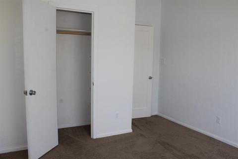 623 E Yosemite Ave, Manteca, CA 95336 photo 37