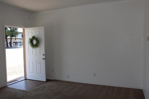 623 E Yosemite Ave, Manteca, CA 95336 photo 3