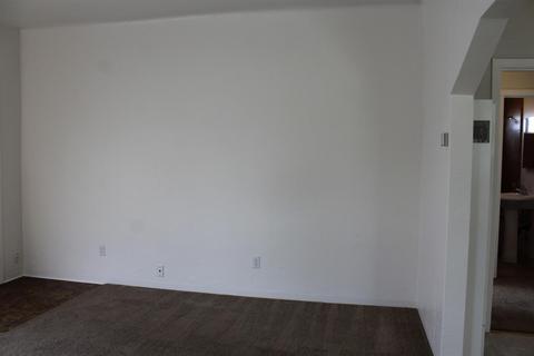 623 E Yosemite Ave, Manteca, CA 95336 photo 8