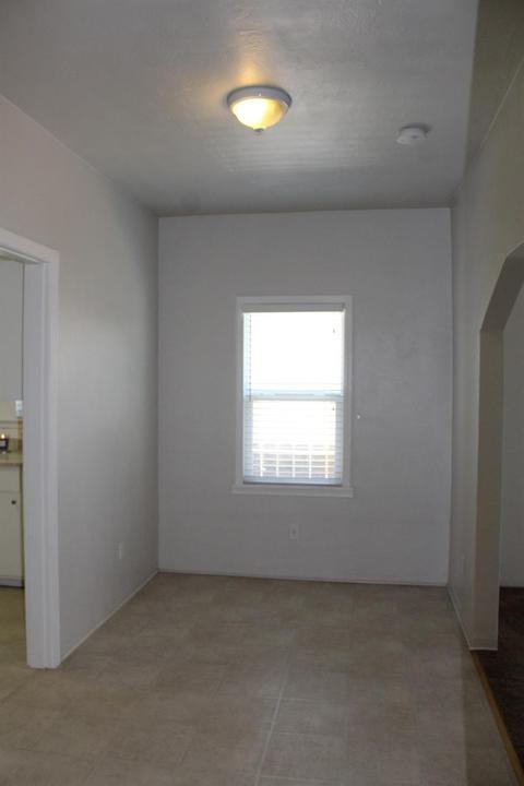 623 E Yosemite Ave, Manteca, CA 95336 photo 14